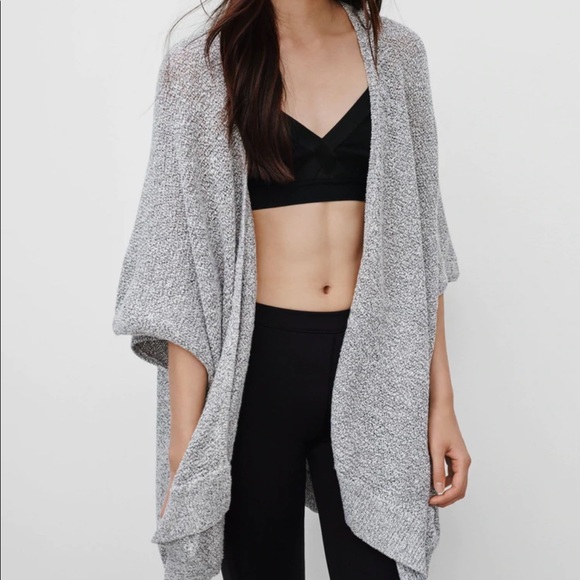 COMMUNITY Iconic Cape in XXS - Picture 3 of 5